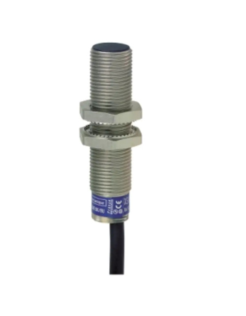 Telemecanique XS6 M12 SN 4mm NC NPN inductive sensor XS612B1NBL2