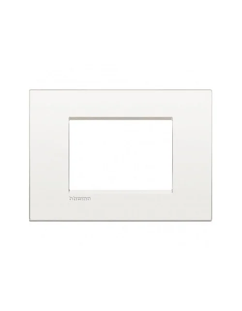 LivingLight Air | Monochrome plate in pure white 3-place metal