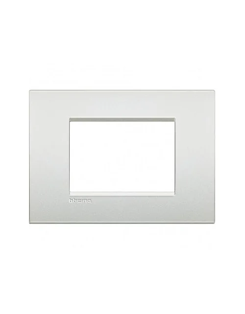 LivingLight Air | Neutri plate in pearl white 3-place metal