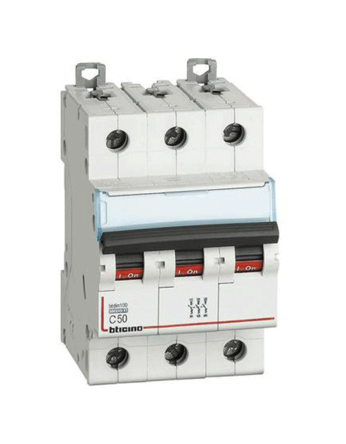 Interrupteur magnétique thermique Bticino 4P C 50A 10kA 4 modules FH84C50